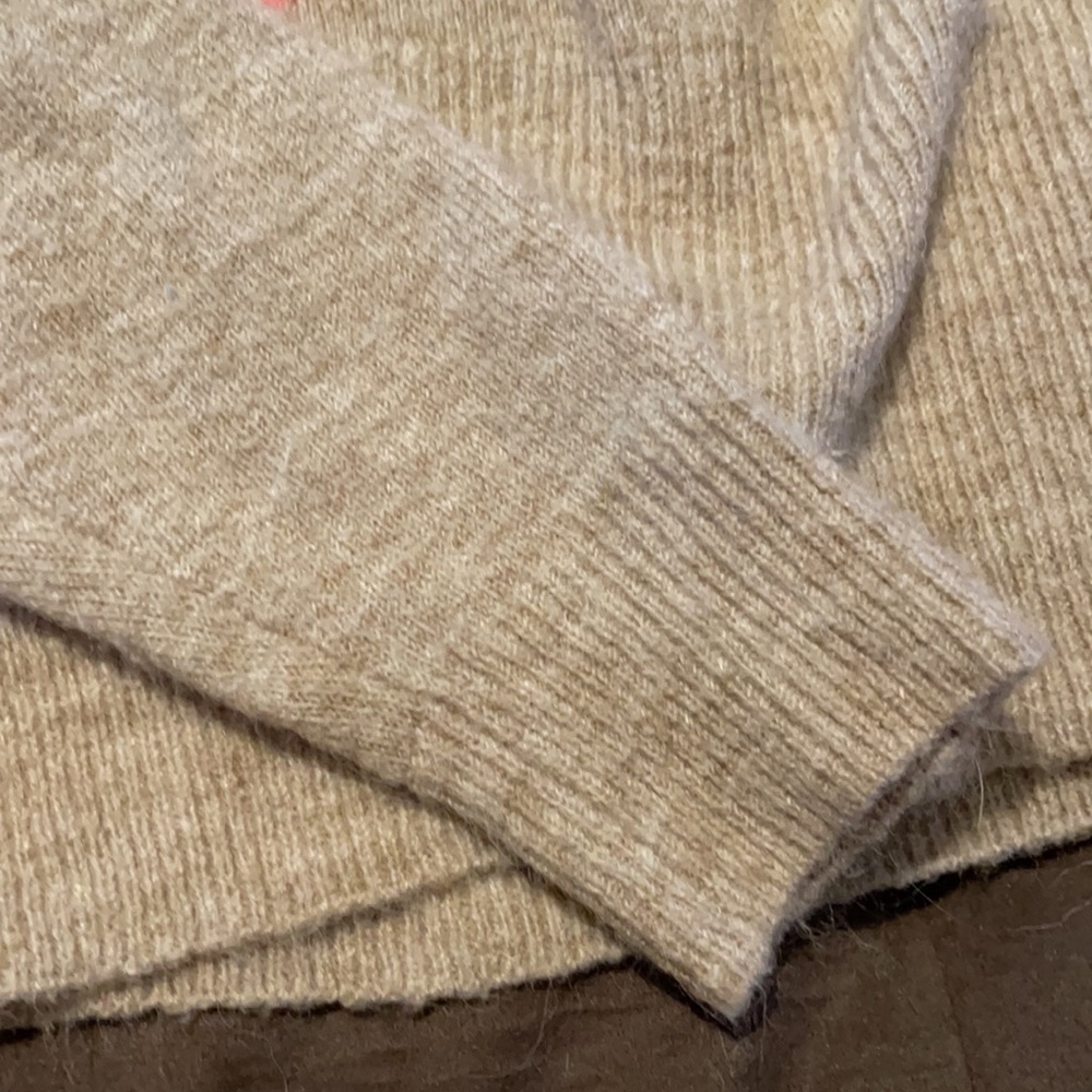 European sweater - Picture 2 of 3